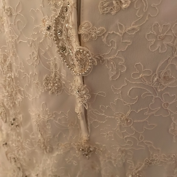 Casablanca bridal. Gorgeous beading - Picture 8 of 12
